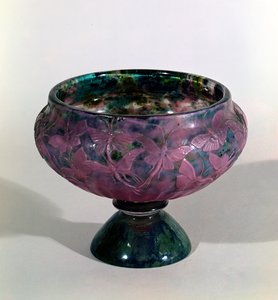 Beger dekorert med sommerfugler og bevingede insekter, Nancy, 1889 (glass)